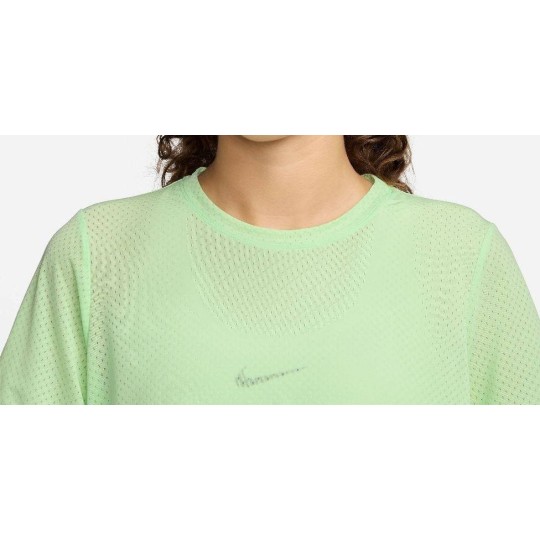 crop top nike